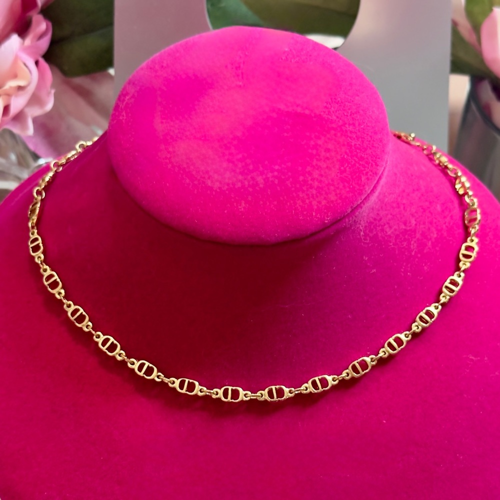 RARE CHRISTIAN DIOR MONTAIGNE
CD CHAIN LINK NECKLACE